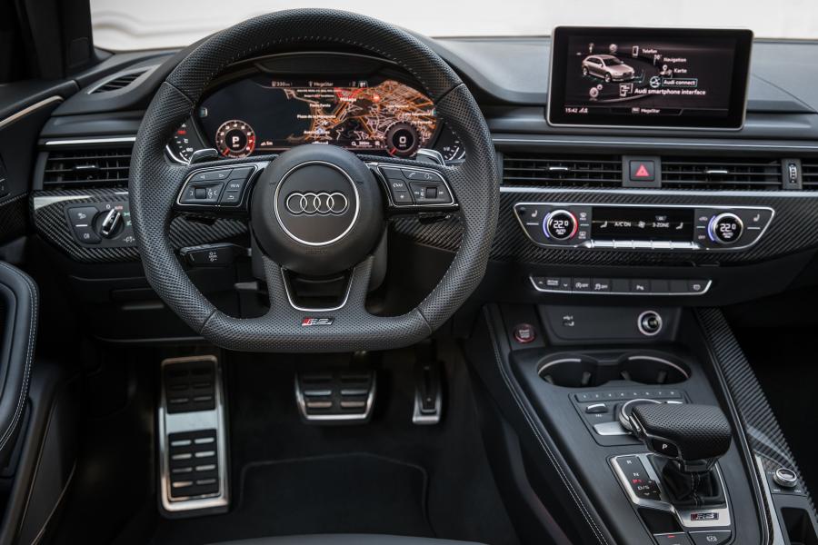 Панель приборов Audi RS4 Avant (B9) 2017 года  (WW) (фото 53 из 57)